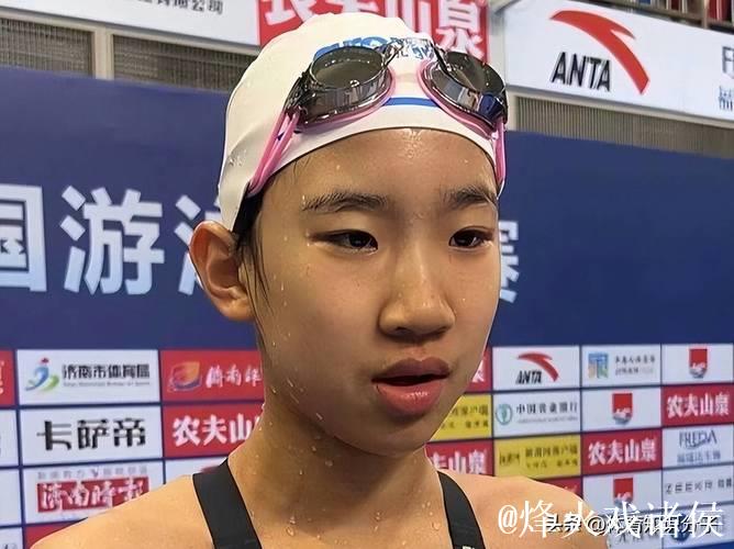 13岁中国天才少女仰泳夺冠，后程冲刺惊艳全场